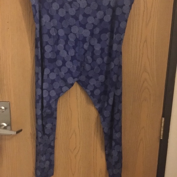 COPY - WOMAN within blue polka dot leggings 2x(26/28) - Picture 5 of 5